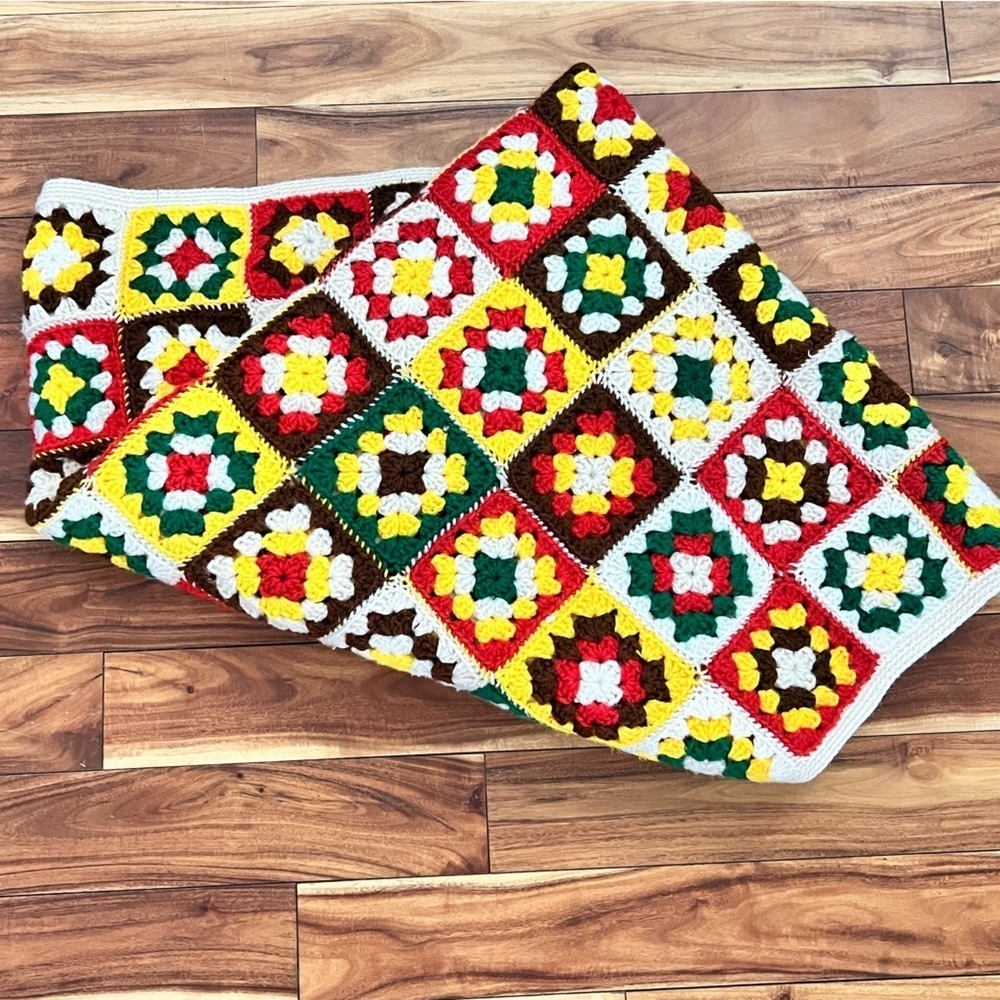 Vintage Small Wool Knitted Afghan Grannycore Retro Handmade Blanket Cabincore - Picture 3 of 4
